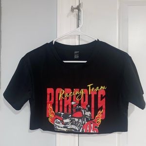 GRAPHIC CROP T-SHIRT